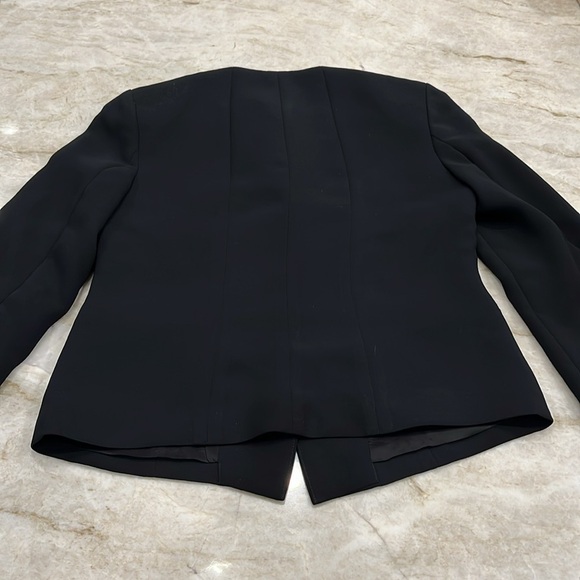 Talbots | Grace Fit One Button Split Cuff Blazer‎ | Black | Petite Size 6 (6P) - Picture 2 of 15